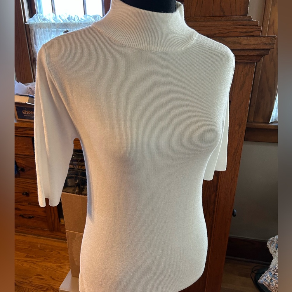 Double Zero White Turtleneck Sweater